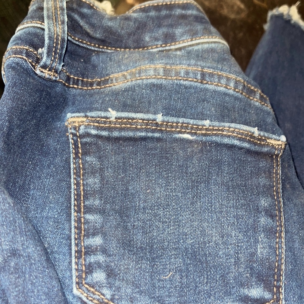 skinny jeans, ripped